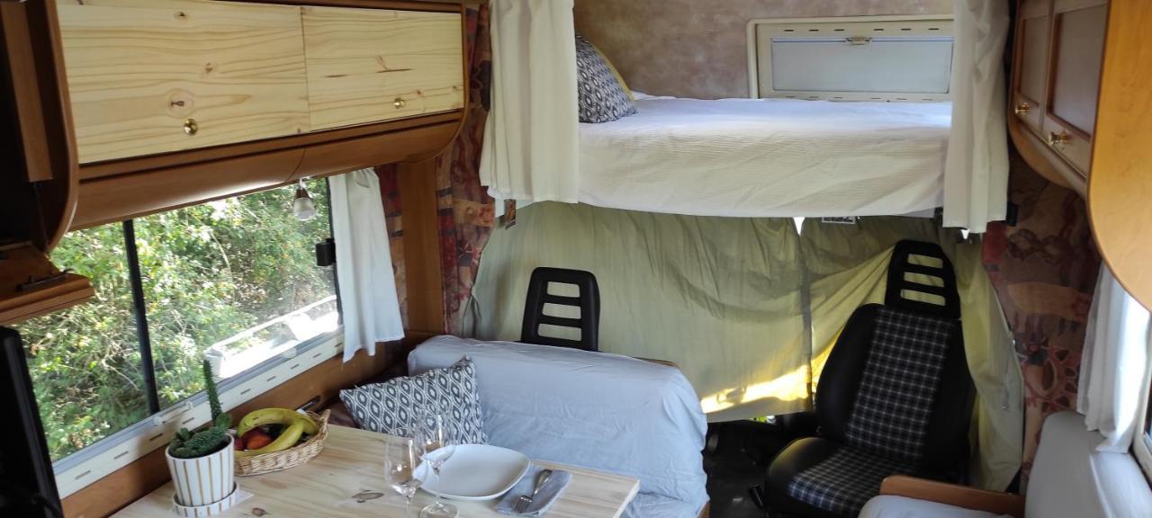 Charmant Camping-Car A La Campagne Labessiere-Candeil Екстер'єр фото