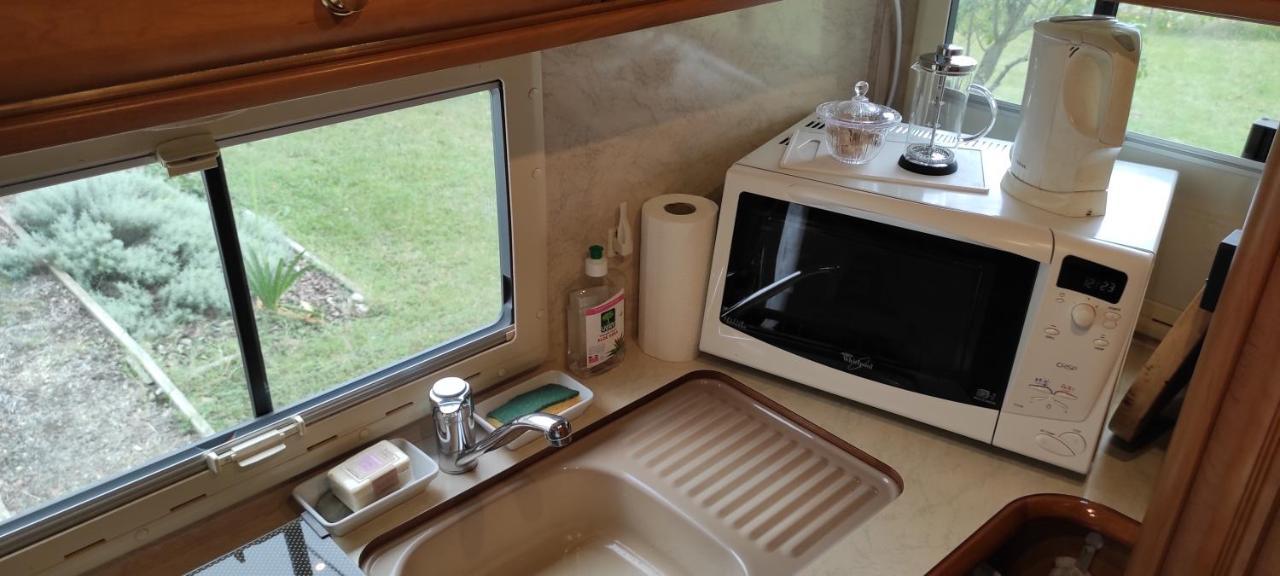 Charmant Camping-Car A La Campagne Labessiere-Candeil Екстер'єр фото